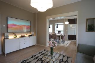 Large three bedroom apartment in very center - 0