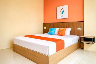 SANS Hotel Guntur Cendana Garut - 1