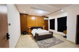 Applewood - 7