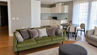 Southeast London 3-Bed Apt Sleeps 6 w Lake Access - 2