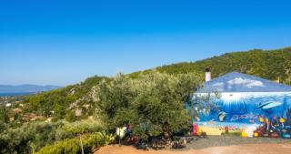 Elegant Villa with Sea View in Politika - 1