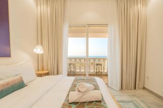 Spacious 2BR Sea-View Retreat in RAK - 9