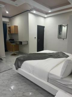 K & S Luxury Hotel - 5