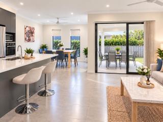 Home Away from Home in Coomera & Pet Friendly & New furnished - 8