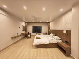 Hotel Saavi River Front Kinara Cafe - 6