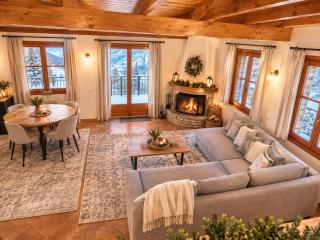 Sant Chalet Livadi - 8