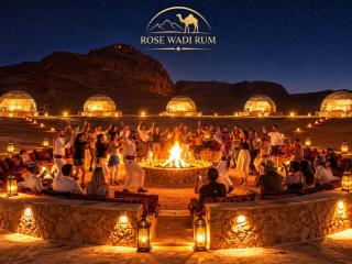 Rose Wadi Rum Luxury Bubble Camp - 3