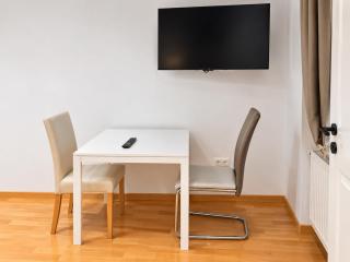 Comfortable 3-Bedroom Apartment for Extended Stays - 5