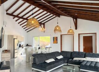 Villa spacieuse avec piscine au Gosier - Vue sur mer - 8