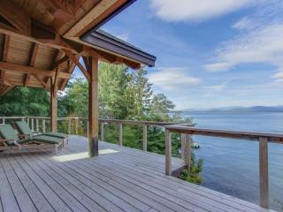 Bottle Bay Lakefront Lodge - 8