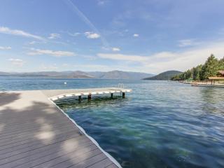 Bottle Bay Lakefront Lodge - 7