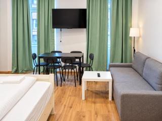 Long-Stay 2BR Apartment Near Westbahnhof - 2
