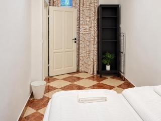 Long-Stay 2BR Apartment Near Westbahnhof - 1