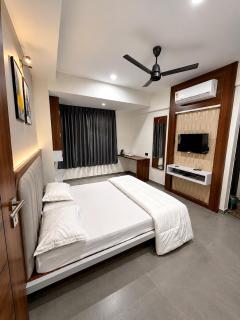 Hotel Urban Inn Karad - 3