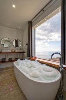 Villa élégante avec vue sur mer et montagne au Carbet - 8