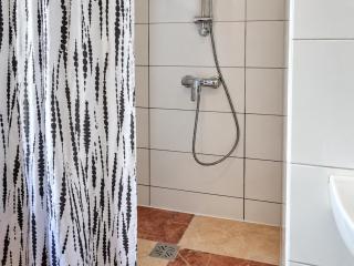 Long-Term 1BR Apartment Easy Transport Access - 4