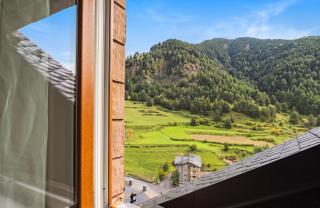 Modern studio in Arinsal of 40 m² with mountain view - 3