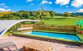 Villa spacieuse à Sapogne-et-Feuchères avec piscine privée, 150 m² - 1