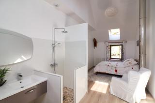 Maison confortable à Thégra avec grand jardin, idéale pour familles. - 9