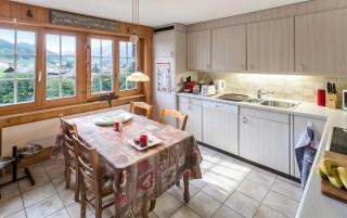 Bright Apartment with Balcony in Zweisimmen 100 m² - Zweisimmen - 1