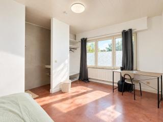 6 Bedroom House near Charleroi Ideal for Teams - 7