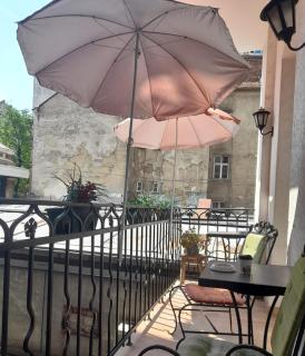 Authentic Belgrade Centre - Apartment #1, 5 Bedrooms, 3 full Bathrooms - 2