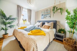 EDLER WOHNRAUM Garten-Apartment mit Boxspringbett, Kaffeevollautomat, ruhiger Lage, Parkplatz & WLAN 325 Mbps - 0