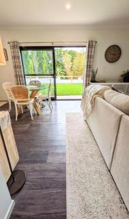 Bright & Airy Retreat Designed for Comfort - 7