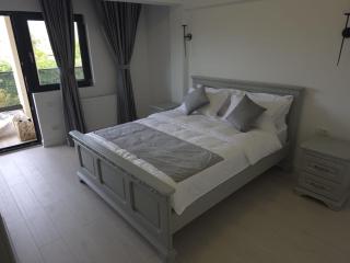 Fundeni Boutique - 6