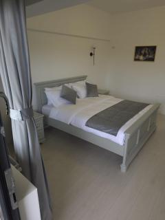 Fundeni Boutique - 1