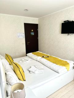 Hotel Aura Plaza Hall - Tbilisi - 0
