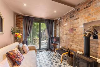 The Old Coach House - Spacious Stay for 11 with Sauna - 8