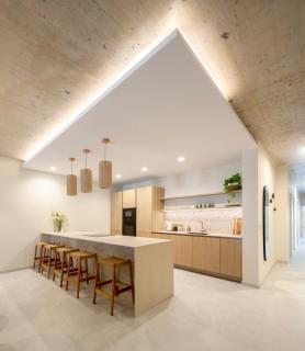 Tranquil Spa Retreat with Jacuzzi - 3