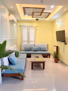 Serene 3 BHK Ground Floor Stay Private Tub - 0