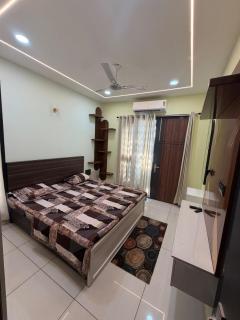 Serene 3 BHK Ground Floor Stay Private Tub - 3