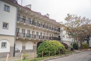 Old Town Nest Apartment with Parking - 6