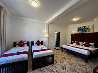 Serenity Lake View Villa Nuwara Eliya - 4