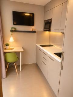 City Nest Buisness Apartments mit Balkon - 2