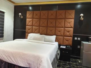 11-45 Royal hotel and suites - 3