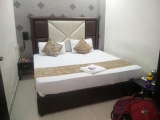 Hotel Rich Out - 0