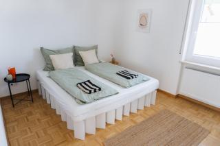 raum life - Donauapartment mit großem Balkon - 1