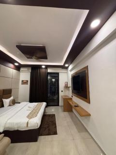 Tehzeeb living brownie - 4