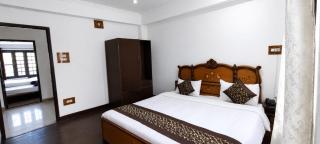 Hotel Royal Reshi - 7