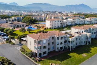 First Group Hermanus Beach Club - Hermanus - 9