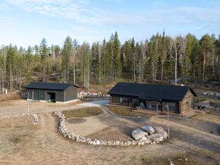 Premium Log Villa - Private forest and great views - 0