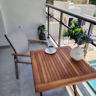 Charming Bayahbe Apartment Comfort Pool, Beach Access - 0