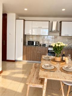 Imagine Luxe Bohemian 2bed by YourHost - 4