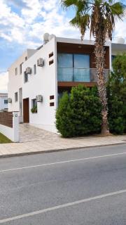 Evergreen Pearl , 2 Bedroom Maisonette In Heart Of Paphos - 0