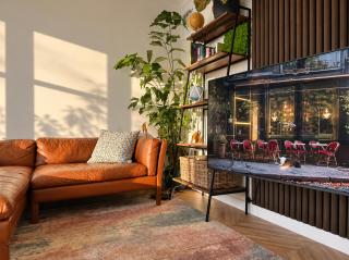 Luxury Penthouse with Hot Tub and Roof Terrace - 4