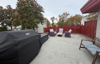 Family Friendly House by Laugardalur - Birta Rentals - 1